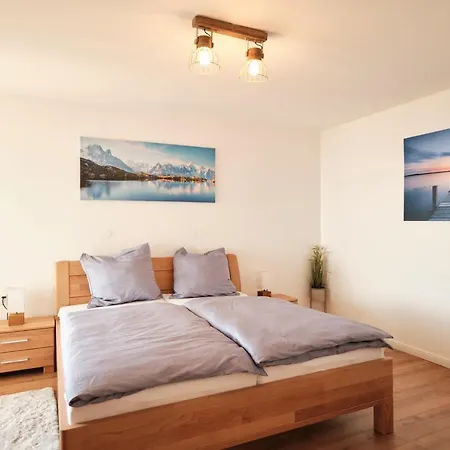 Seeblick - 4-zimmer Mit 3 Schlafzimmer شقة